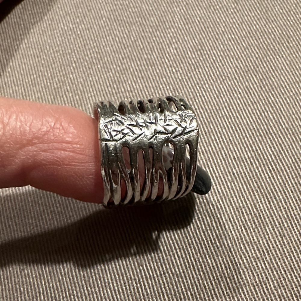 Silpada R1191 Cherry Crystal Ring - Picture 3 of 6